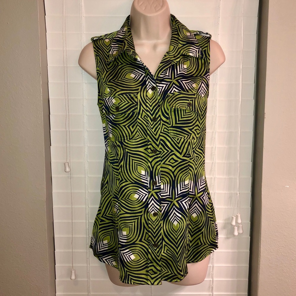 New York & Company Sleeveless Shirt, Small